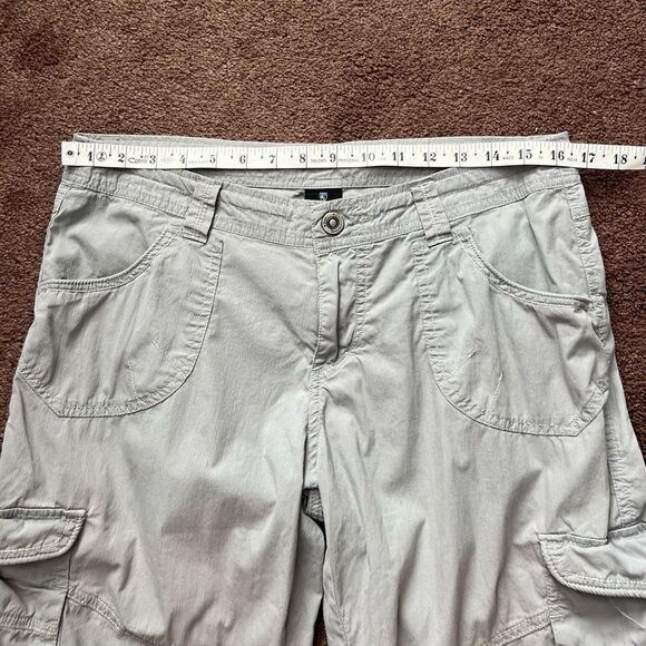 Kuhl Hiking Capri Cargo Pants in Gray - Picture 5 of 8